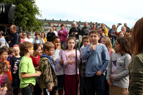 Eliot School students sing in Italian, a program partially funded by the Italian Consulate.