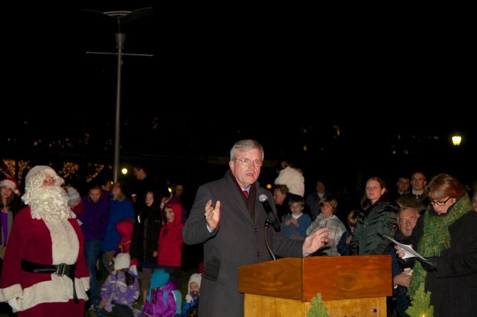 2012-11 | CCP Trellis Lighting 47