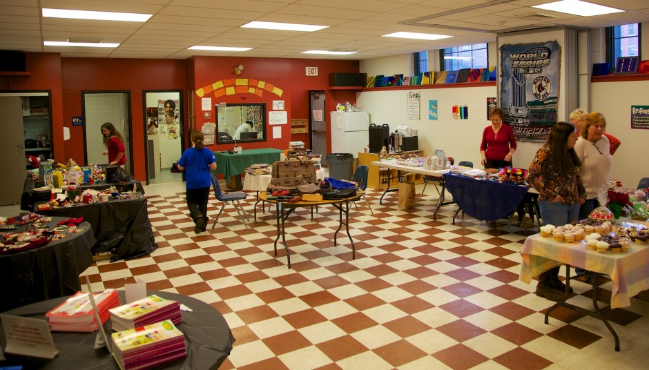 2012-12 | Christmas Bazaar to Benefit Cystic Fibrosis Foundation
